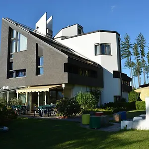 hotel-pension-leitgebhof.innsbruckaustriahotels.com/